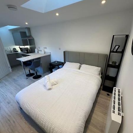 Whitsun Studio - Brand New Listing! Bristol Eksteriør billede