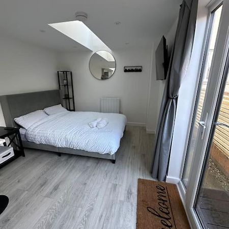 Whitsun Studio - Brand New Listing! Bristol Eksteriør billede